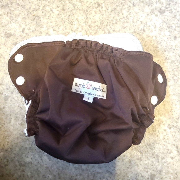Apple Cheeks Cloth Diaper Set - Picture 6 of 16